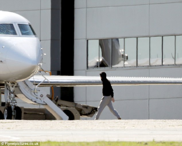 Lộ ảnh Taylor Swift hò hẹn với bạn trai mới Joe Alwyn - 8