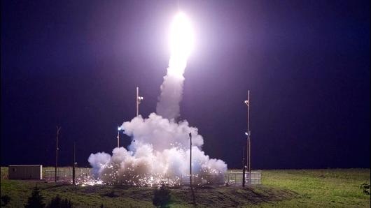 Mỹ nghi tàu Trung Quốc do thám hoạt động thử nghiệm THAAD ở Alaska - 1 Hệ thống phòng thủ tên lửa tầm cao giai đoạn cuối THAAD. (Ảnh: CNBC)