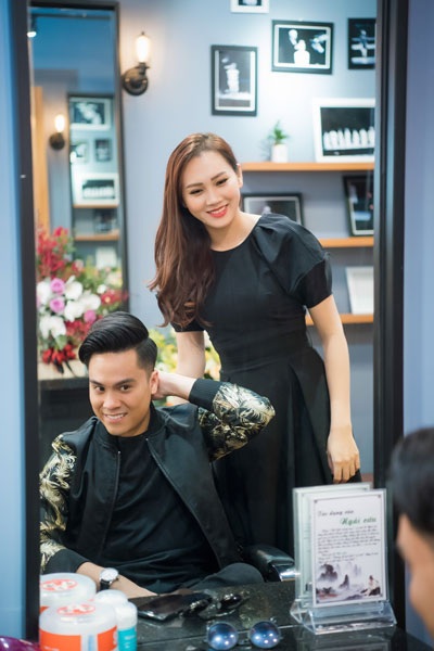 MC Thái Dũng cũng tới ủng hộ Ngọc Thạch.