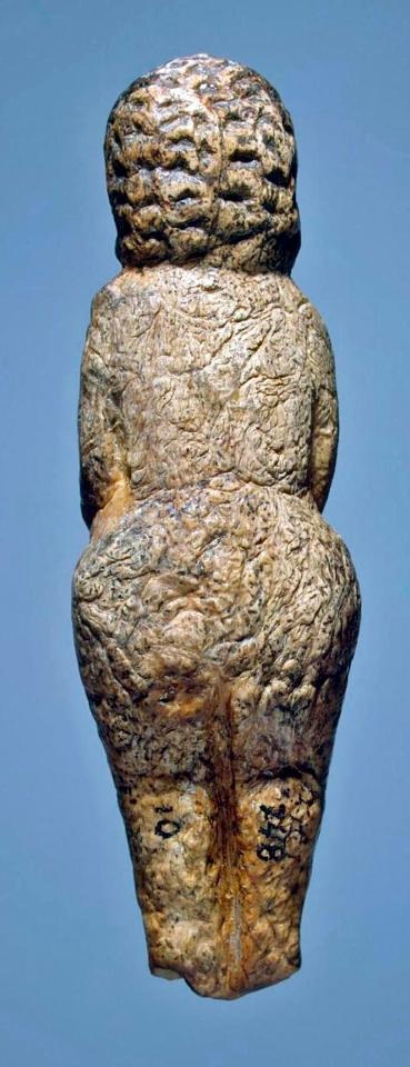 Khai quật được bức tượng “thần tình dục” ở Nga - 6 Khai quật được bức tượng “thần tình dục” ở Nga - 6