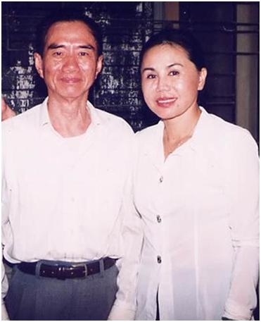 Ai là người tác thành cho Thanh Tuyền - Chế Linh thành một cặp trong âm nhạc? - 4 Danh ca Thanh Tuyền và nhạc sĩ Nguyễn Văn Đông.