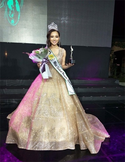 Hoàng Thu Thảo đăng quang Nữ hoàng sắc đẹp toàn cầu 2017 - 2
Thu Thảo là người đẹp thứ hai của Việt Nam giành danh hiệu Nữ hoàng sắc đẹp toàn cầu sau Ngọc Duyên.