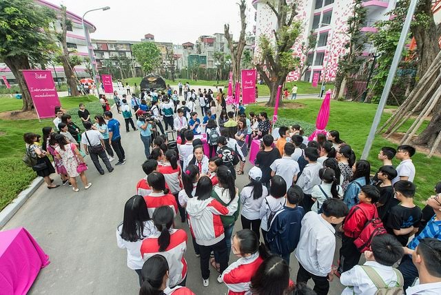 Hàng nghìn thí sinh đăng ký tham gia