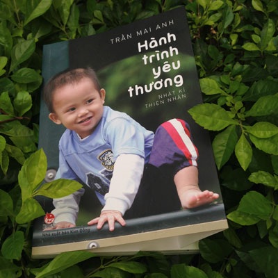 Cảm động với “Hành trình yêu thương - Nhật ký Thiện Nhân” - 1 Cuốn sách Hành trình yêu thương- Nhật ký Thiện Nhân.