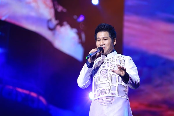 Anh Thơ diện váy tiền tỷ “liều lĩnh” hát nhạc Ngô Thụy Miên - 1 Dù mới bị sốt xuất huyết, Trọng Tấn vẫn giữ vững phong độ.