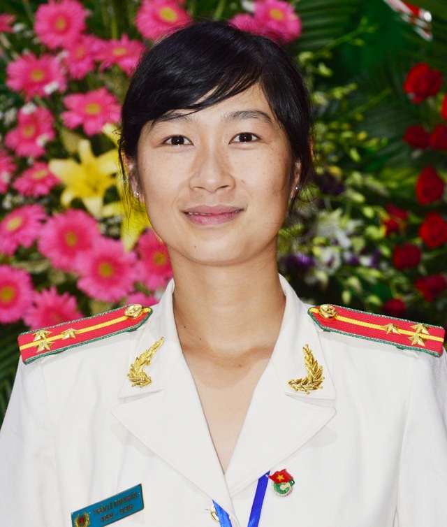 Thượng úy Trần Lê Kim Ngân.