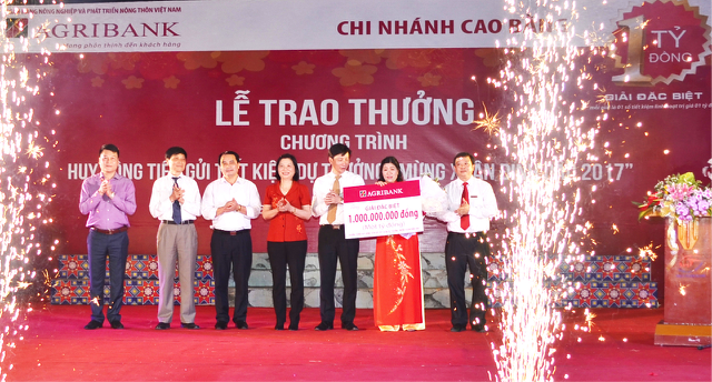Đợt huy động tiết kiệm dự thưởng mừng Xuân Đinh Dậu - 1 Đợt huy động tiết kiệm dự thưởng mừng Xuân Đinh Dậu - 1