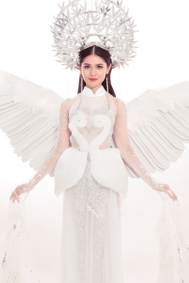 Bị chỉ trích phần thi trang phục dân tộc tại Miss International, phía Thùy Dung phân trần - 2 Tổng thể bộ trang phục dân tộc mà Thùy Dung giới thiệu trước đêm chung kết.