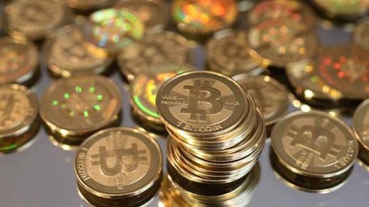 BOT dậy sóng nghị trường; Tiền ảo Bitcoin tăng giá "điên loạn" - 1 Tăng giá điên loạn của Bitcoin đang khiến thị trường tiền ảo nhiều phen chấn động