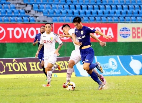 HLV Park Hang Seo bổ sung hai cầu thủ vào U23 Việt Nam - 1 Tiền đạo Nguyễn Tiến Linh
