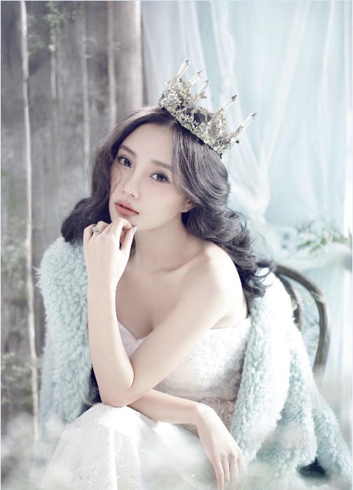 "Gái hai con" Lý Tiểu Lộ sành điệu với áo không quần - 11