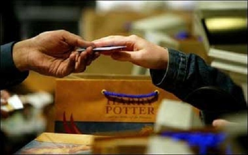 Đề nghị điều tra vụ nguyên cán bộ Eximbank - 1 Doanh nghiệp đề nghị điều tra dấu hiệu lừa đảo trong việc cán bộ ngân hàng lập các hợp đồng tín dụng và hợp đồng thế chấp tài sản (ảnh minh họa)
