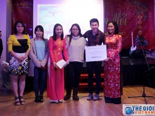 Cộng đồng người Việt tại Hà Lan mừng Xuân Đinh Dậu - 5 Cộng đồng người Việt tại Hà Lan mừng Xuân Đinh Dậu - 5