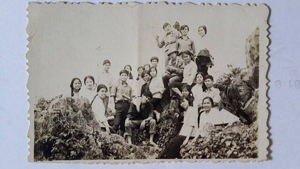 Nhớ mãi thời sinh viên sôi nổi ăn bánh nắp hầm, cơm độn bobo vẫn vui như Tết.