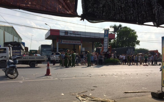 Phó Thủ tướng chỉ đạo khẩn trương điều tra vụ tai nạn làm 3 người chết - 1 Hiện trường vụ TNGT đặc biệt nghiêm trọng làm 3 người chết tại Hưng Yên ngày 1/9 (ảnh: Báo Giao thông)