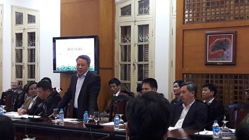 Giám đốc Sở VHTT Hà Nội: “Có đoàn thanh tra tranh thủ đi lễ rồi về khen lễ hội” - 1 Ông Tô Văn Động phát biểu tại hội nghị sơ kết công tác quản lý, tổ chức lễ hội Xuân Đinh Dậu. Ảnh: ĐB.