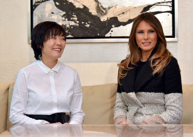 Tổng thống Trump: Mỹ coi Nhật Bản là đồng minh quan trọng - 12
Đệ nhất phu nhân Nhật Bản Akie Abe và Đệ nhất phu nhân Mỹ Melania Trump.