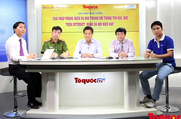 
Toàn cảnh buổi toạ đàm.
