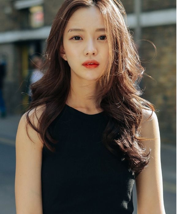 6 ý tưởng sexy cho mái tóc đẹp ngày Tết - 4 6 ý tưởng sexy cho mái tóc đẹp ngày Tết - 4