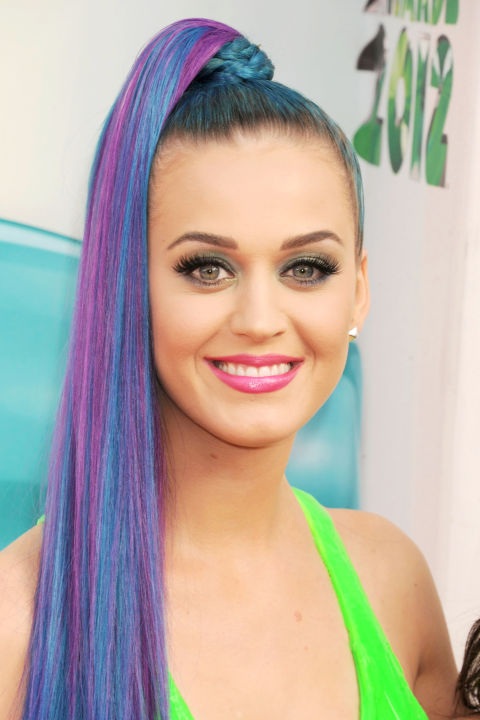 Người đẹp Hollywood “biến hóa” với tóc buộc sành điệu - 5
Katy Perry