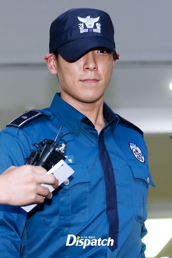 T.O.P xuất hiện lần đầu sau scandal bị tố sử dụng cần sa trái phép - 7 T.O.P xuất hiện lần đầu sau scandal bị tố sử dụng cần sa trái phép - 7