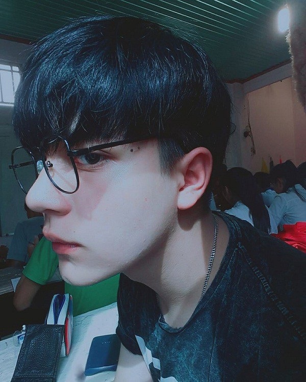 Chàng trai Việt mà ngỡ “trai Tây” mắt sâu, sống mũi cao - 3 Chàng trai Việt mà ngỡ “trai Tây” mắt sâu, sống mũi cao - 3