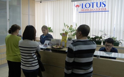 Trung tâm y tế do ông Tuấn cùng một số người Việt thành lập ở Warsaw. (Ảnh: Nguyễn Thức Tuấn)