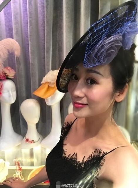 Sinh 4 con, vợ "Tôn Ngộ Không" Trần Hạo Dẫn vẫn sở hữu dáng vóc "vạn người mê" - 13
Dáng vẻ nóng bỏng và trẻ trung của bà mẹ bốn con