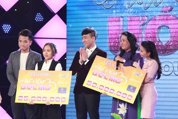 Khi giành chiến thắng với giải thưởng cao nhất trị giá 50 triệu đồng, cô đã bật khóc trong vui mừng: “Bằng ơi cô thắng rồi Bằng ơi!