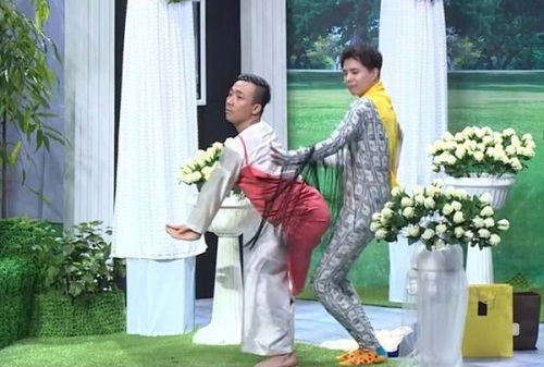 Vụ “cấm cửa” Trấn Thành trên truyền hình: VTV và nghệ sĩ hài nói gì? - 2 Một cảnh diễn chướng tai gai mắt của Trấn Thành trên truyền hình gần đây. Ảnh: TL.