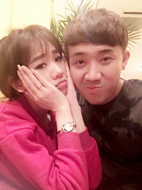 Hồ Ngọc Hà ăn tối cùng chồng cũ; Đan Trường, Lam Trường trổ tài chăm con - 12 Ngược lại, Trấn Thành cũng than phiền trong hạnh phúc về bà xã của mình: Suốt ngày nhõng nhẽo! Mệt ghê luôn á.