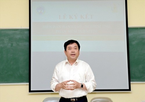 Các thầy cô hãy giảm bớt phàn nàn, hãy gieo mầm thiện lương cho thế hệ sau - 2
GS.TS, Nhà giáo Nhân dân Trần Thọ Đạt - Hiệu trưởng trường ĐH Kinh tế quốc dân