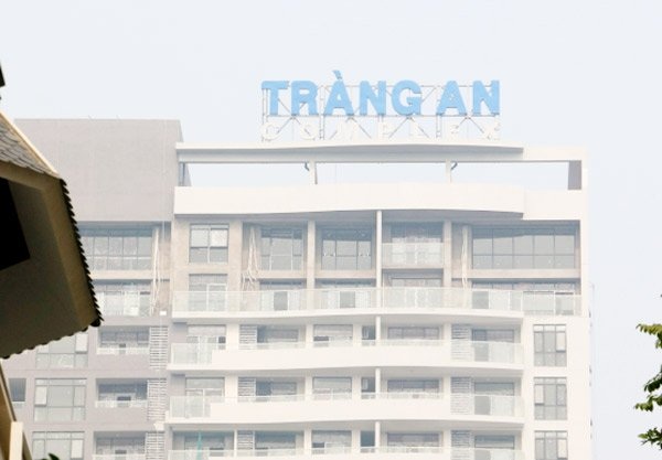 Bỏ chục tỷ mua nhà: Vừa nhận xong đã buồn hẳn - 3
Cư dân Tràng An Complex vừa nhận nhà đã phát hiện rất nhiều bất cập.