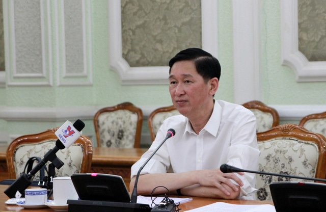 TPHCM: Đẩy mạnh chuyển đổi hộ kinh doanh cá thể thành doanh nghiệp - 1
Phó Chủ tịch UBND TPHCM Trần Vĩnh Tuyến cho biết, TPHCM sẽ có chính sách hỗ trợ và vận động hộ kinh doanh cá thể lên doanh nghiệp