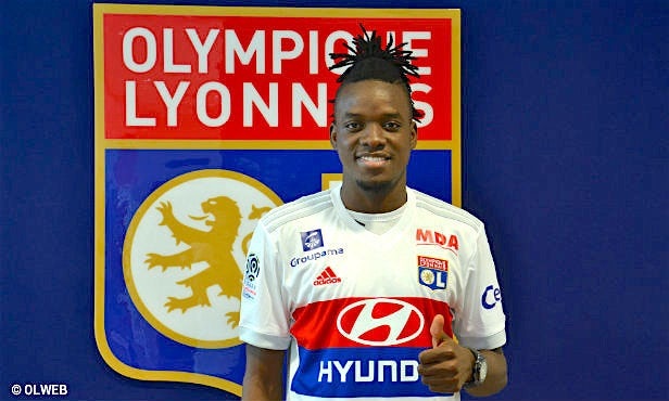 Chelsea chính thức “bán lúa non” với giá 10 triệu euro - 1 Bertrand Traoré chính thức là người của Lyon