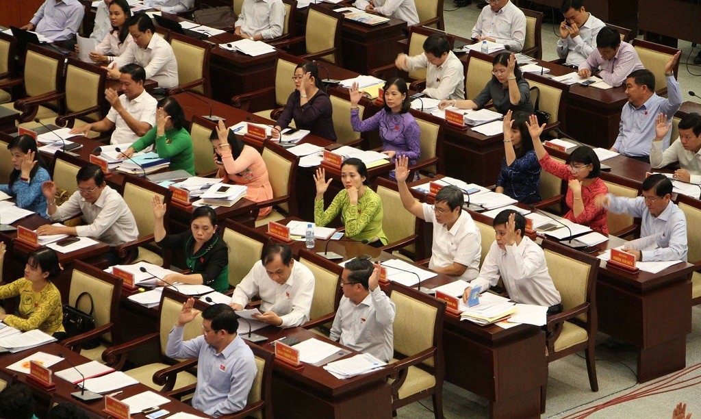 TPHCM: Thu nhập của cán bộ được tăng theo lộ trình từng năm - Ảnh 2. TPHCM: Thu nhập của cán bộ được tăng theo lộ trình từng năm - Ảnh 2.