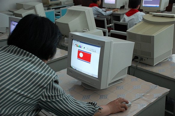 Lầu Năm Góc “bình thản” trước tin Triều Tiên đánh cắp tài liệu tác chiến - 1 Giờ học tin học của học sinh Triều Tiên (Ảnh: Stephan/Flickr)