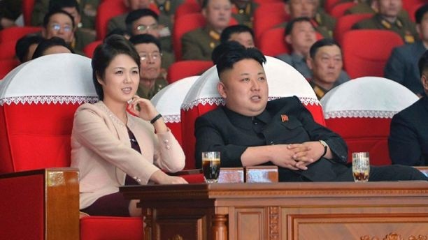 
Nhà lãnh đạo Triều Tiên Kim Jong-un và Đệ nhất phu nhân Ri Sol-ju (Ảnh: Reuters)
