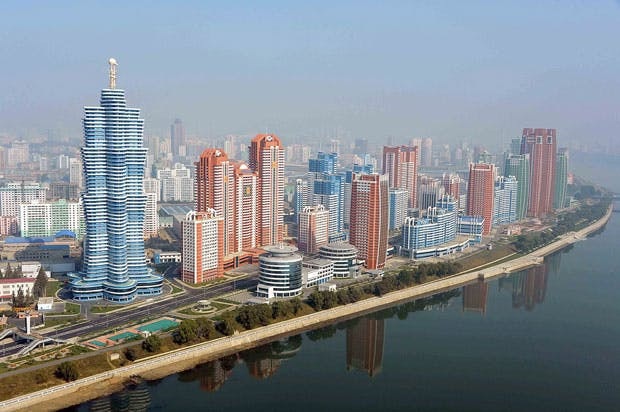 Hé lộ cách ông Kim Jong-un “trải thảm đỏ” đón các nhà khoa học Triều Tiên - 4 Triều Tiên xây các nhà cao tầng dành riêng cho các nhà khoa học, kỹ sư và gia đình của họ (Ảnh: NK News)