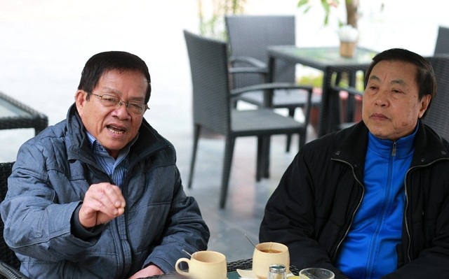 “Quy chế giải chuyên nghiệp lạc hậu khiến bóng đá Việt Nam đi xuống” - 1 Chuyên gia bóng đá Trịnh Minh Huế (trái): Quy chế bóng đá chuyên nghiệp lạc hậu, lỗi thời đang tàn phá bóng đá Việt Nam