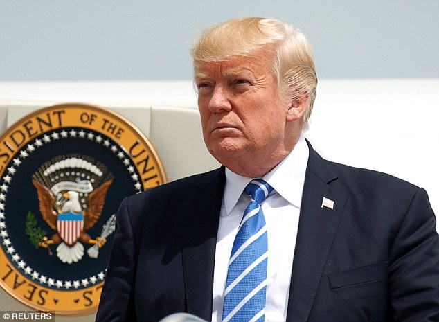 Bất bình với Tổng thống Trump, một hội đồng cố vấn từ chức tập thể - 1
Tổng thống Mỹ Donald Trump (Ảnh: Reuters)