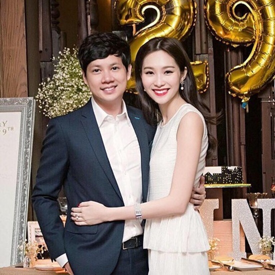 Trùng hợp đời tư giữa hai ngọc nữ đẹp nhất Vbiz làm dâu nhà đại gia - 6 Cách Đặng Thu Thảo và Trung Tín yêu nhau âm thầm cũng làm liên tưởng đến hình ảnh của Hà Tăng và Louis Nguyễn.