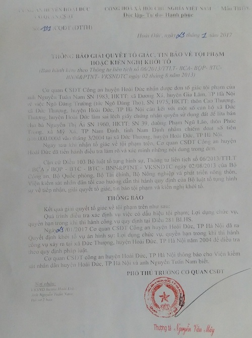 Vụ chủ tịch huyện Hoài Đức ký cấp sổ đỏ cho "đất ma": Người trong cuộc nói gì? - 2
Cơ quan CSĐT Công an huyện Hoài Đức chính thức khởi tố vụ án liên quan đến việc Chủ tịch UBND huyện Hoài Đức Nguyễn Xuân Lĩnh ký cấp sổ đỏ cho mảnh đất không có thật.