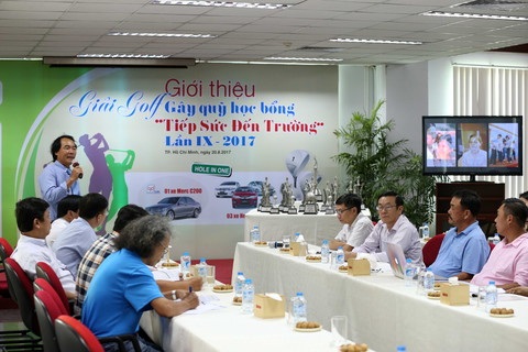 Hơn 9,5 tỷ đồng “Tiếp sức đến trường” cho 1050 tân sinh viên nghèo vượt khó - 1
Ban Tổ chức đã tiếp nhận số tiền 9,5 tỷ đồng từ các tổ chức, cá nhân ủng hộ dể chuyển vào Quỹ học bổng