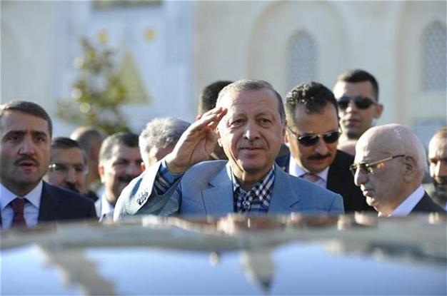 Tổng thống Thổ Nhĩ Kỳ ngất xỉu khi cầu nguyện - 1
Tổng thống Thổ Nhĩ Kỳ Recep Tayyip Erdogan. (Ảnh: Hurriyet)
