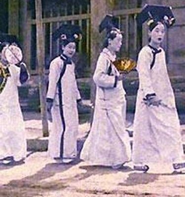 Những bí mật ẩn chứa phía sau cánh cổng ở Tử Cấm Thành - 7 Các cung nữ thời nhà Thanh
