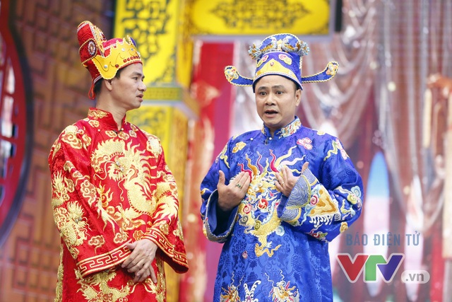 NSND Tự Long trải lòng về thu nhập của nghệ sĩ - 1 Tự Long trong Táo quân 2017.