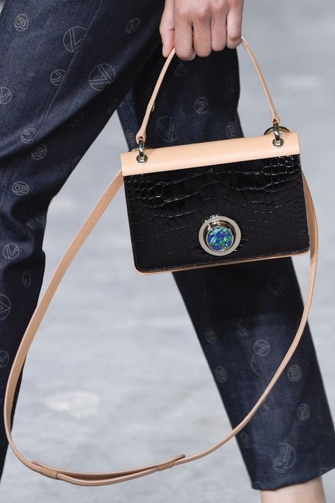 Những mẫu túi sành điệu cho mùa thu đông - 1
Giambattista Valli