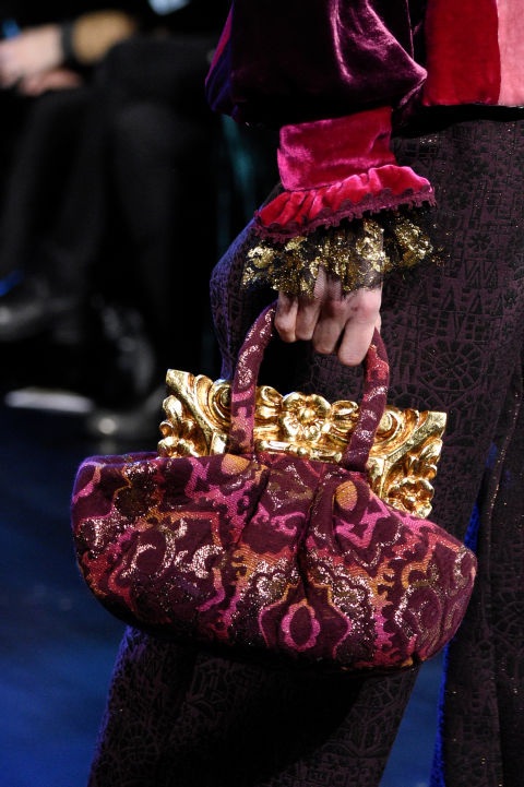 Những mẫu túi xách sành điệu từ tuần lễ thời trang New York - 5
Anna Sui