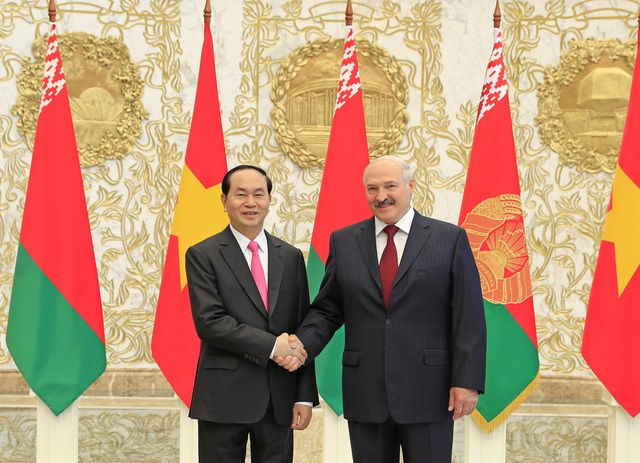 Việt Nam - Belarus hợp tác hiệu quả, tin cậy quốc phòng an ninh - 1 Chủ tịch nước Trần Đại Quang và Tổng thống Belarus Alexander Lukashenko (ảnh: TTXVN)